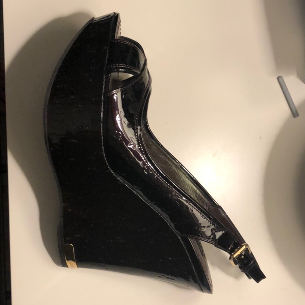 Louis Vuitton Amarante Monogram Vernis Wedge 38
